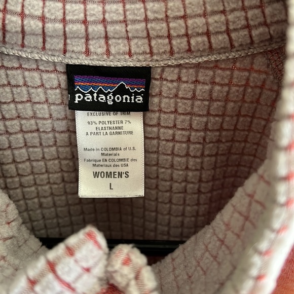 Patagonia 1/2 zip top, large - Picture 2 of 8